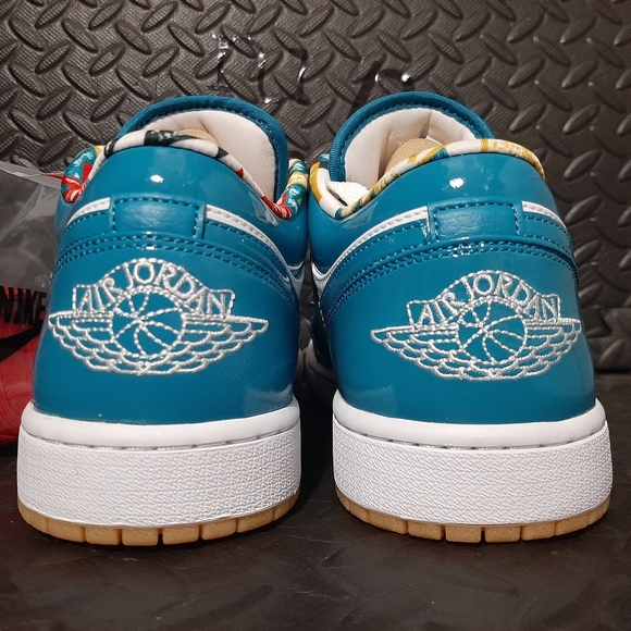 Air Jordan 1 low SE cyber teal 'Barcelona' DC6991-400 - Picture 5 of 10